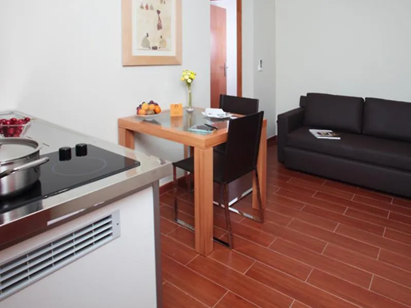Apartamentos Turisticos Madanis L’Hospitalet de Llobregat Apartment