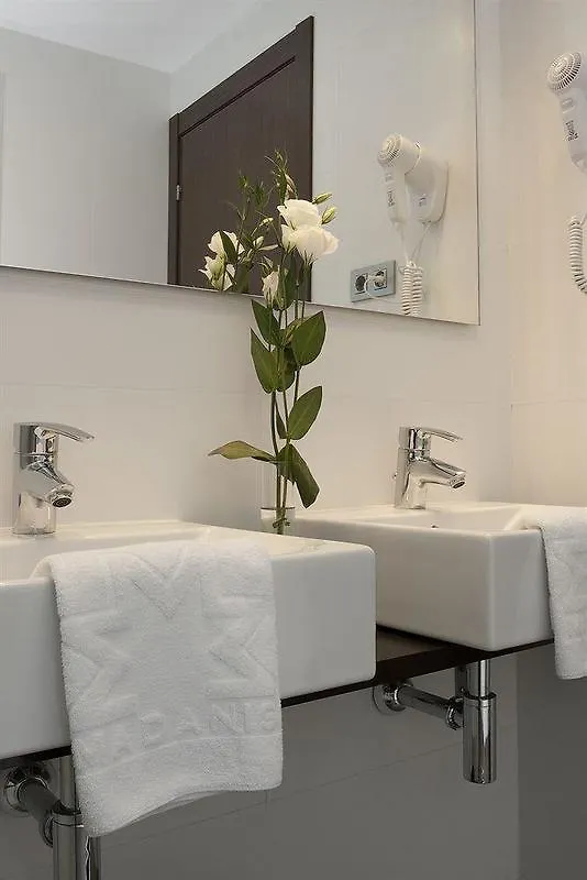 Apartment Apartamentos Turisticos Madanis L’Hospitalet de Llobregat Spanien