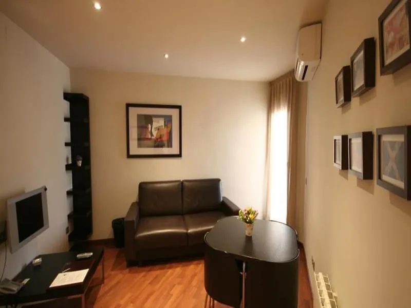 Apartamentos Turisticos Madanis L'Hospitalet de Llobregat 0*,