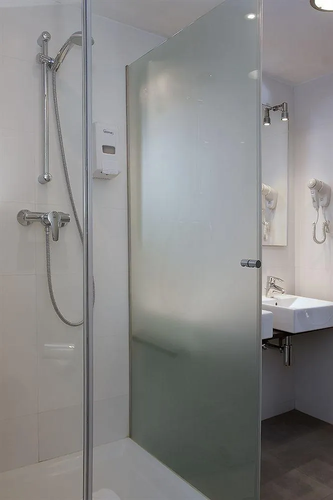 Apartamentos Turisticos Madanis L'Hospitalet de Llobregat 0*,  Spagna