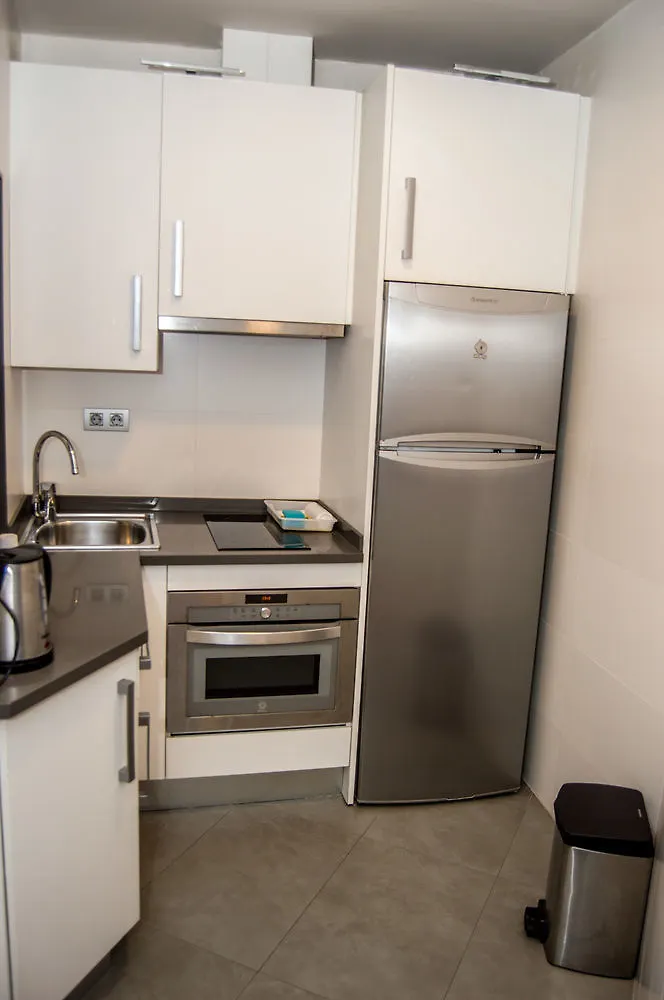 Apartamentos Turisticos Madanis L'Hospitalet de Llobregat 0*,  Spain
